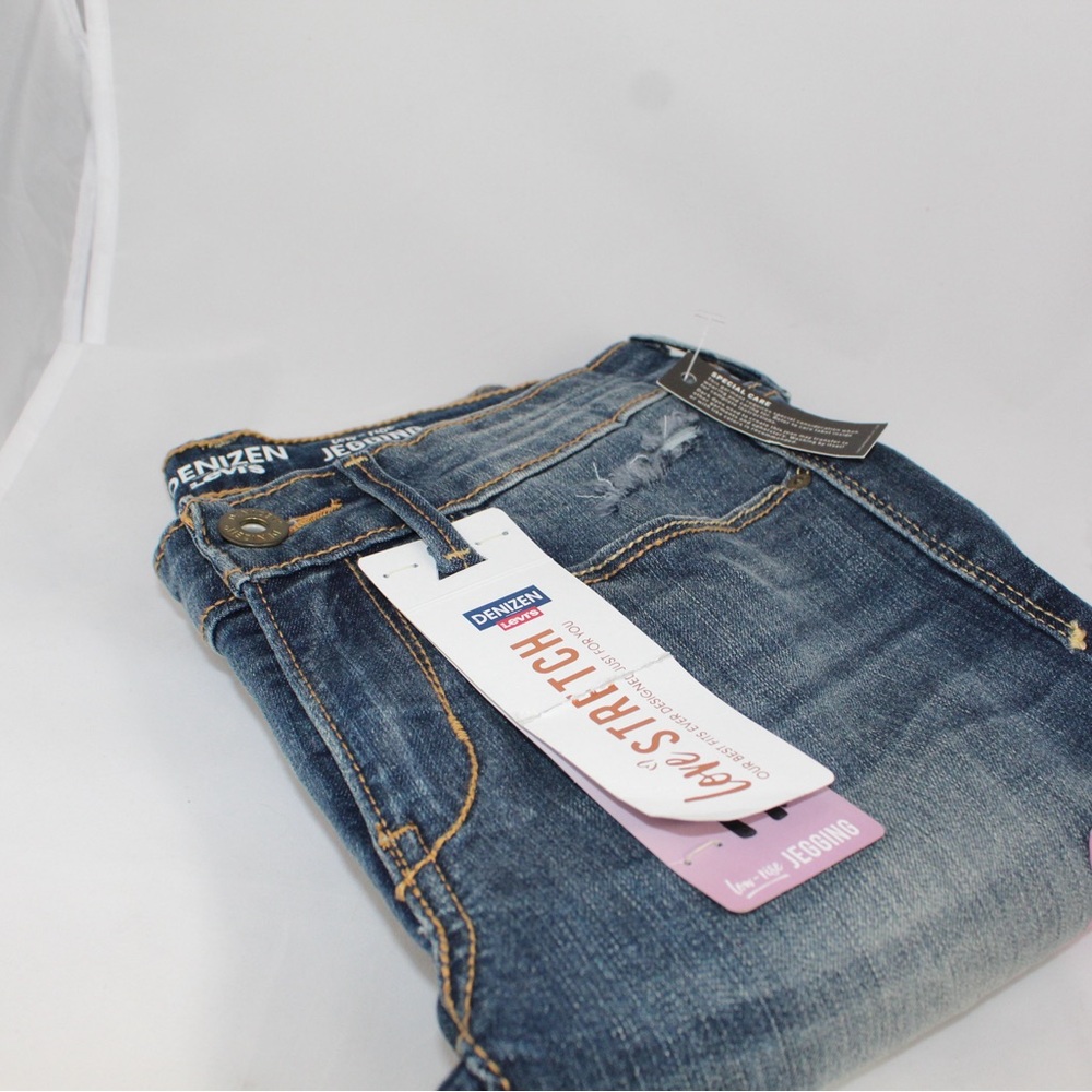 Levi's Women's Dark Blue Jeggings